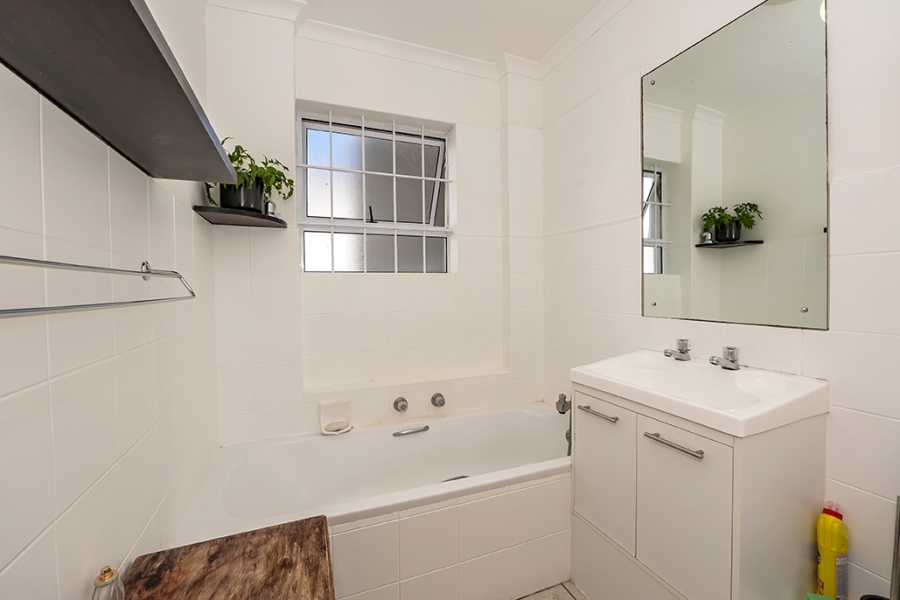 To Let 2 Bedroom Property for Rent in Oranjezicht Western Cape